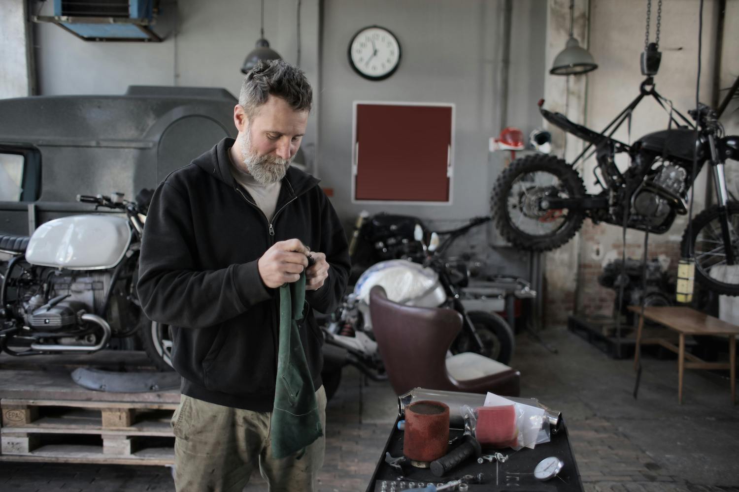 How Do I Get a Job Working on Classic Cars?_1