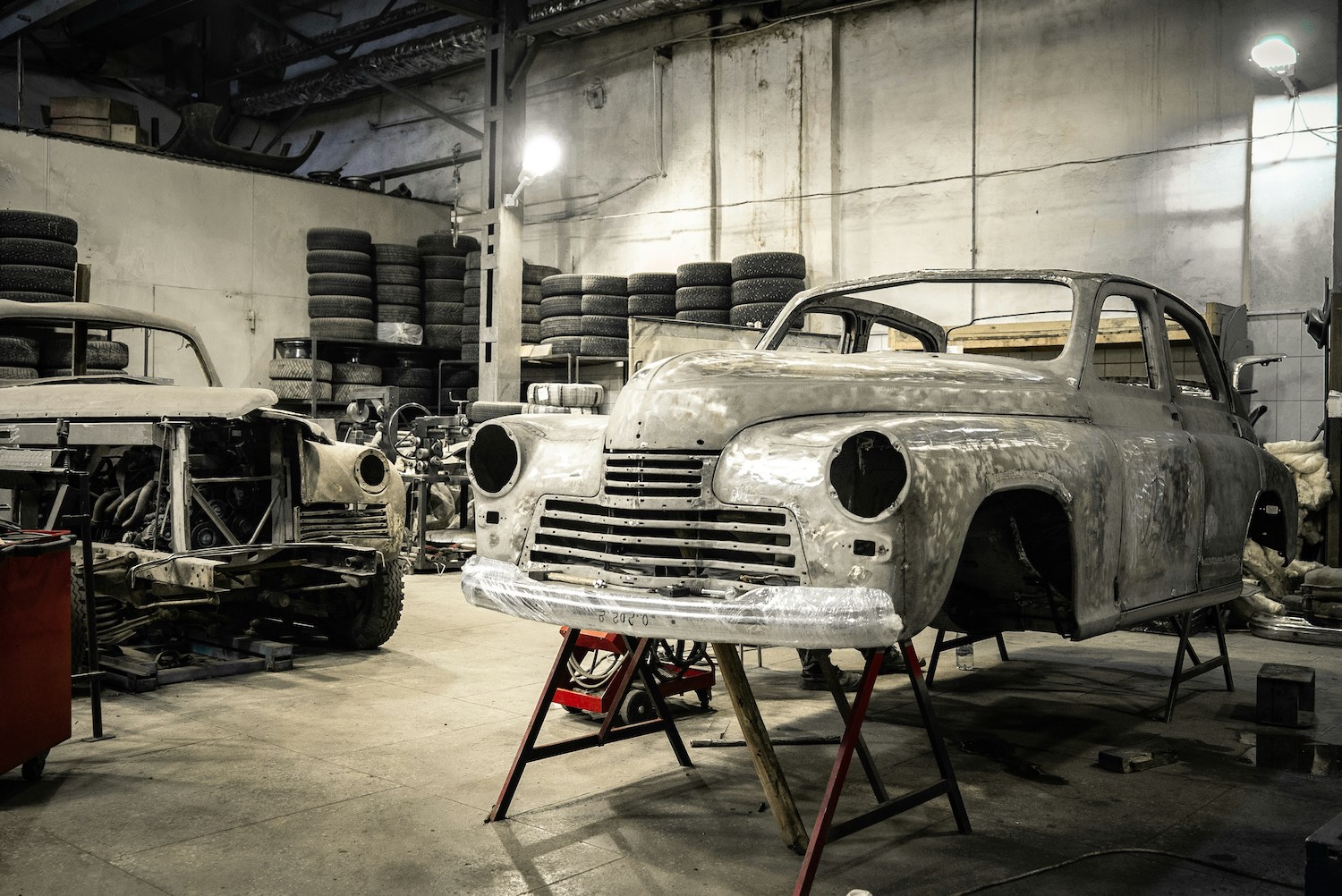 How to Gain Experience in Classic Car Restoration_1