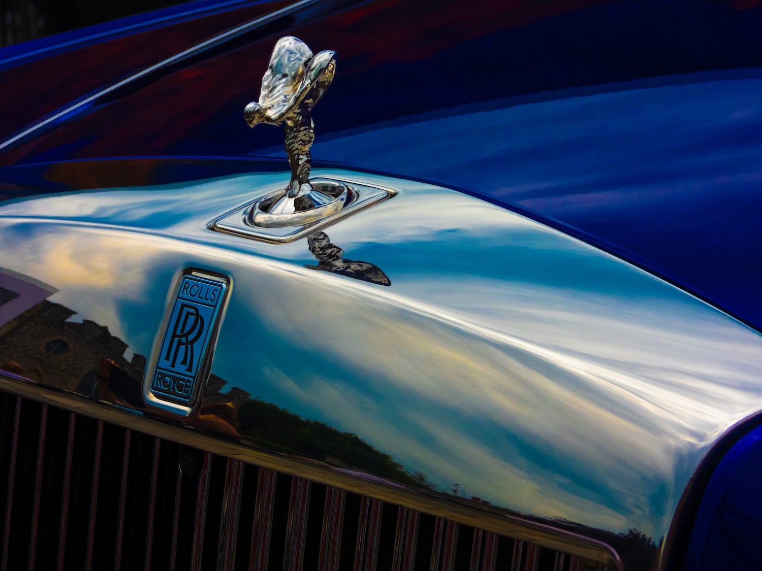 how to get a job as a Rolls-Royce mechanic_1