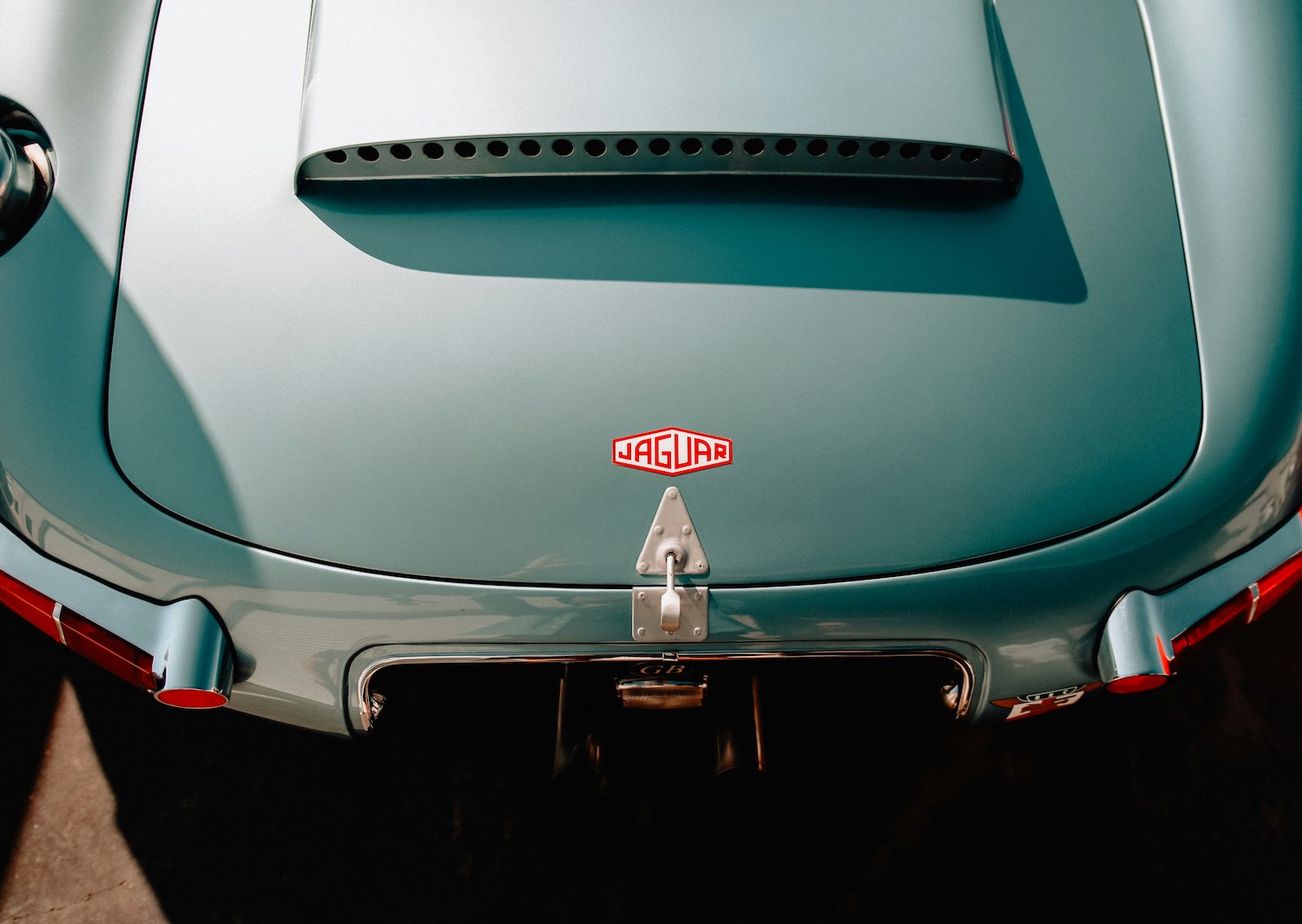 Career Working on Classic Jaguars_classic car jobs
