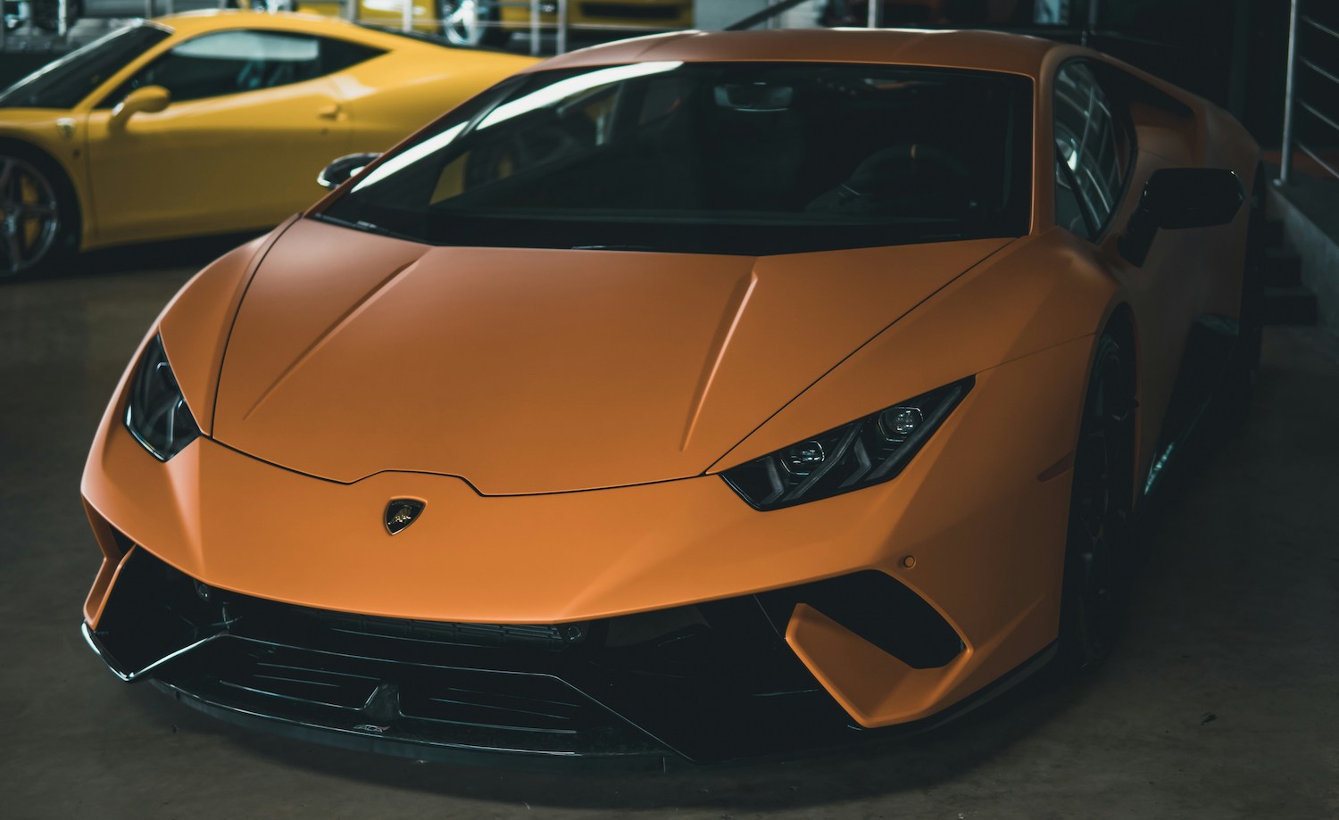 find exotic car shops hiring_1