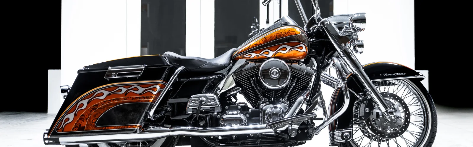 551 Custom Gallery LLC header